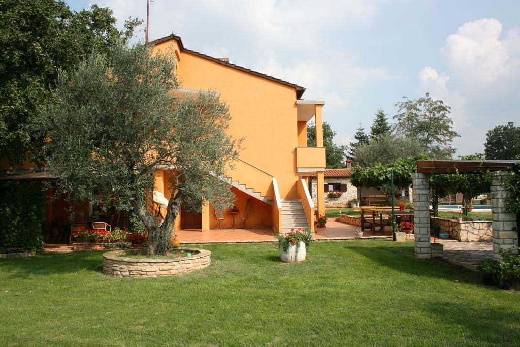 Sossa Apartments Umag Exterior foto