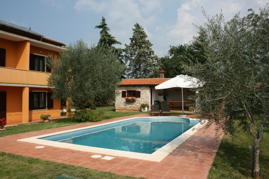 Sossa Apartments Umag Quarto foto